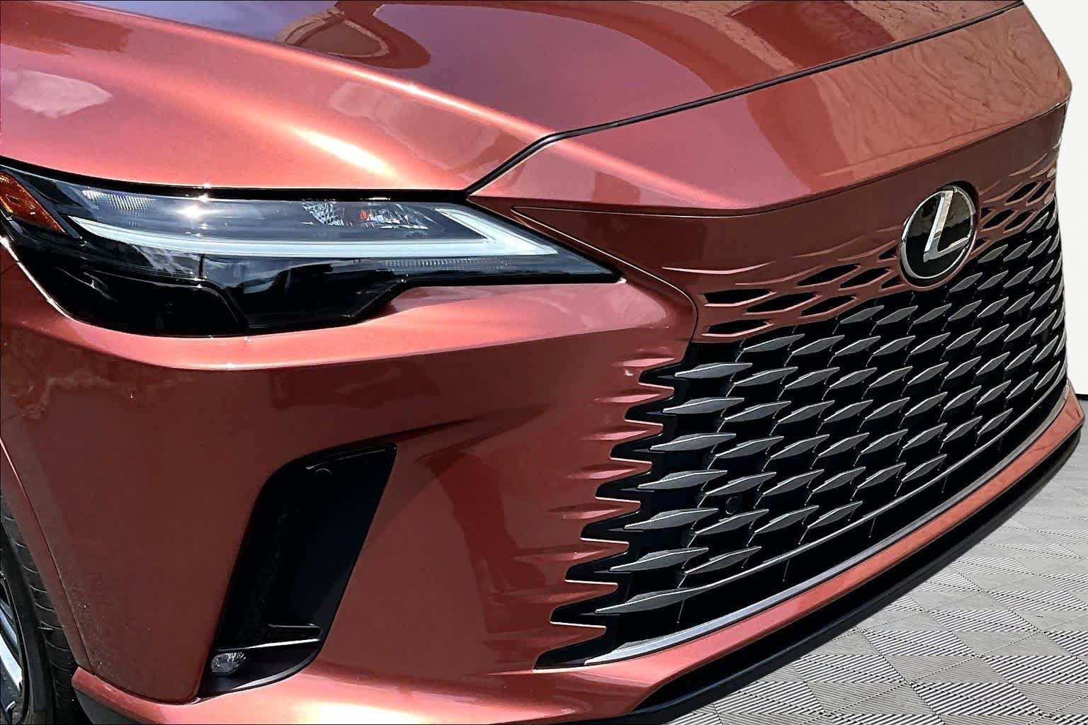 Used 2025 Copper Crest Lexus Premium image 30