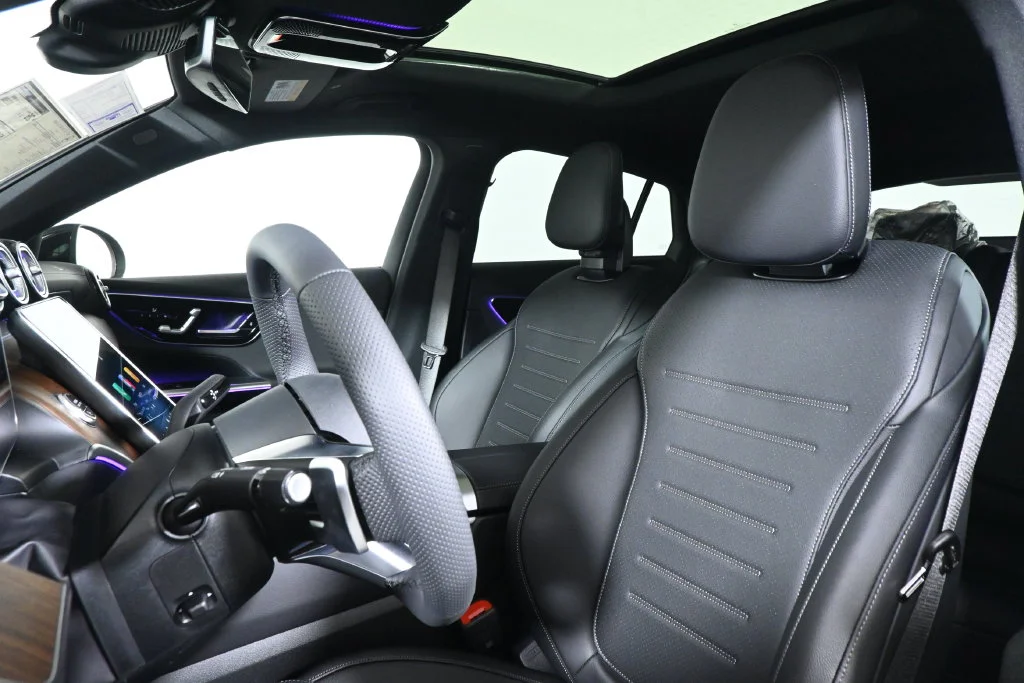 New 2027 Black Mercedes-Benz GLC 300 Coupe image 15