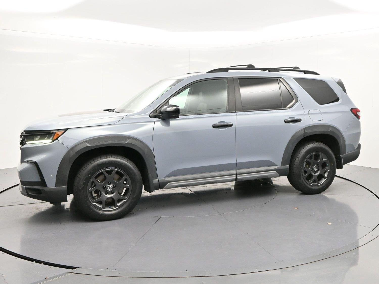 Used 2023 Sonic Gray Pearl Honda TrailSport image 4