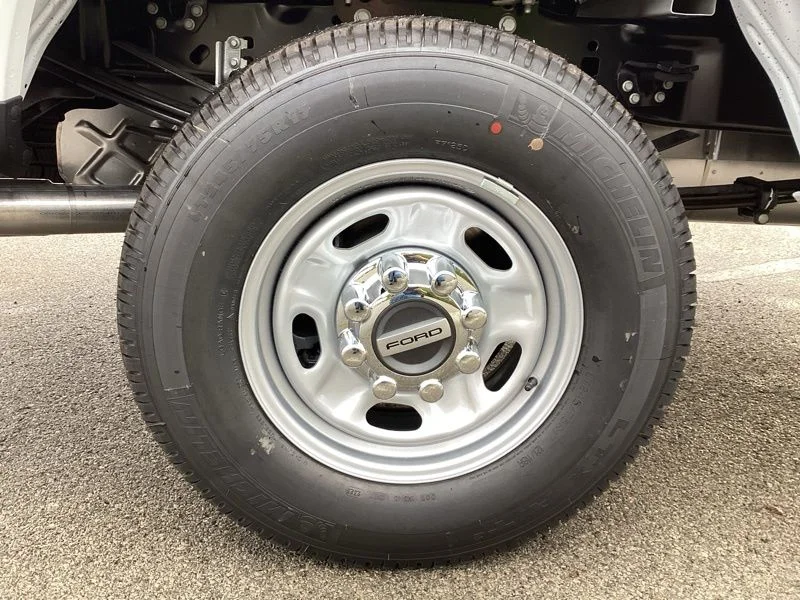 2026 Ford F-350 Super Duty XL - Photo 9