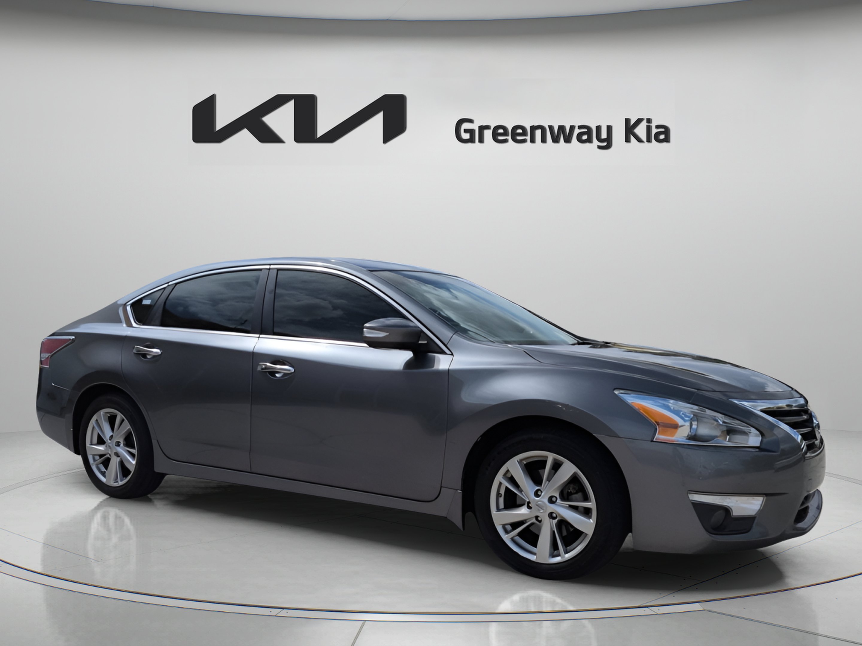 Used 2014 Gun Metallic Nissan 2.5 SL image 8