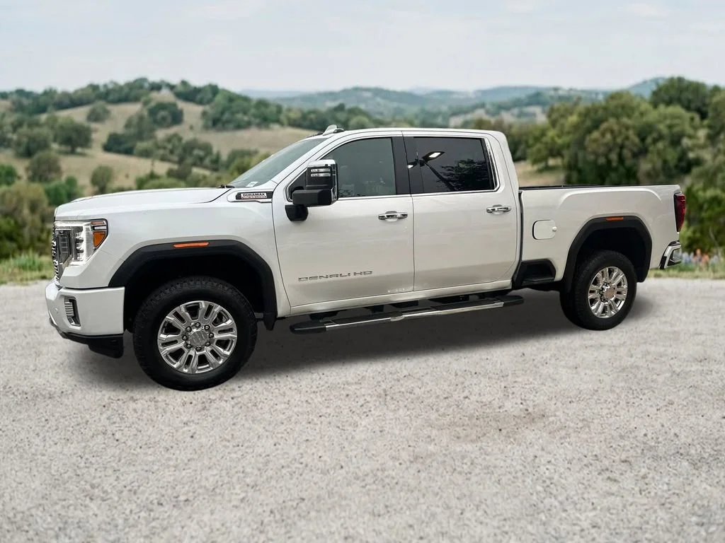Used 2023 White Frost Tricoat GMC Denali image 4