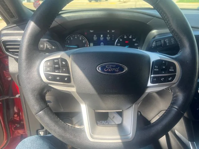 Used 2023 Red Metallic Ford Limited image 19