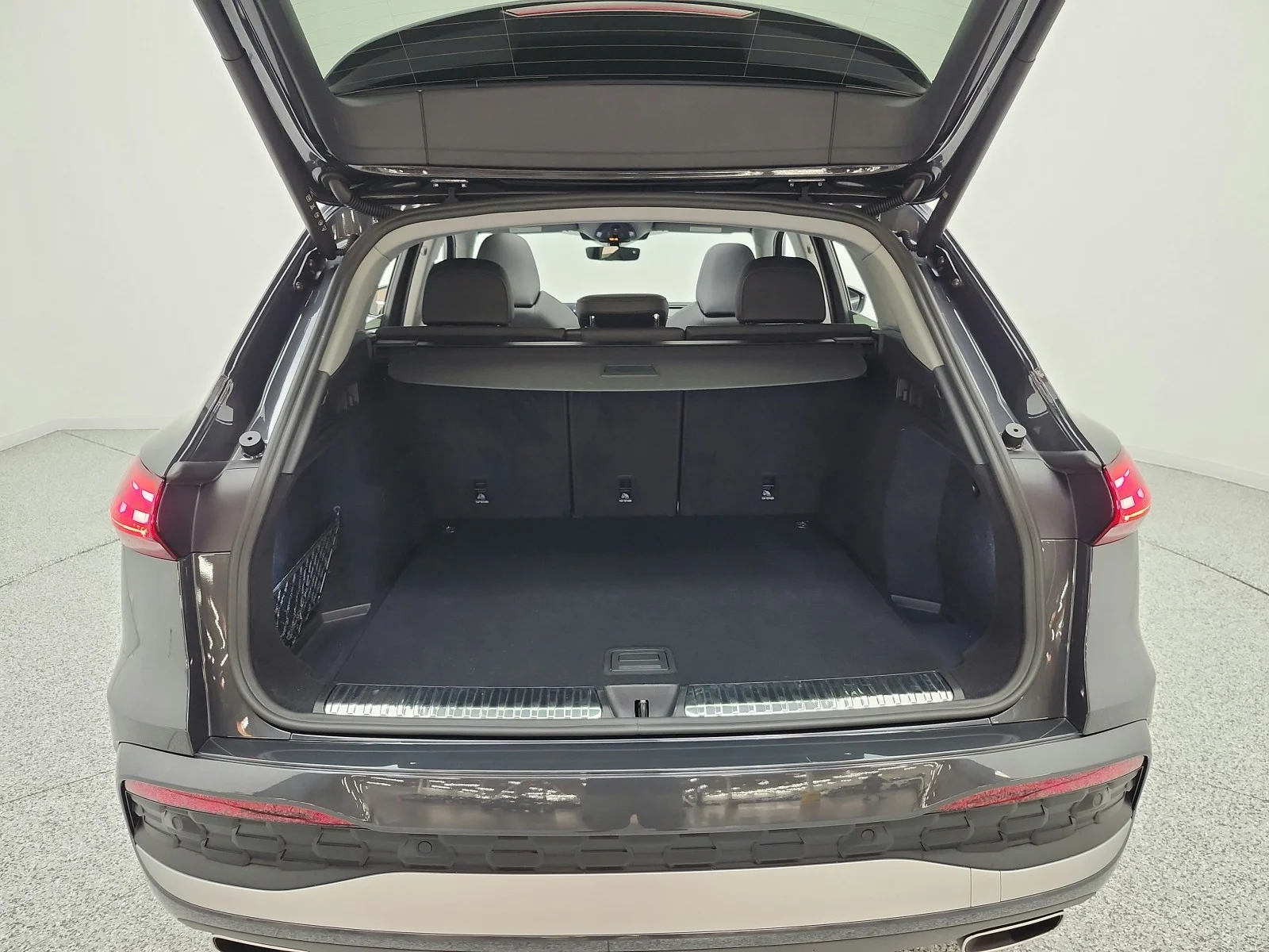 Used 2025 Tambora Gray Metallic Audi Premium Plus image 21