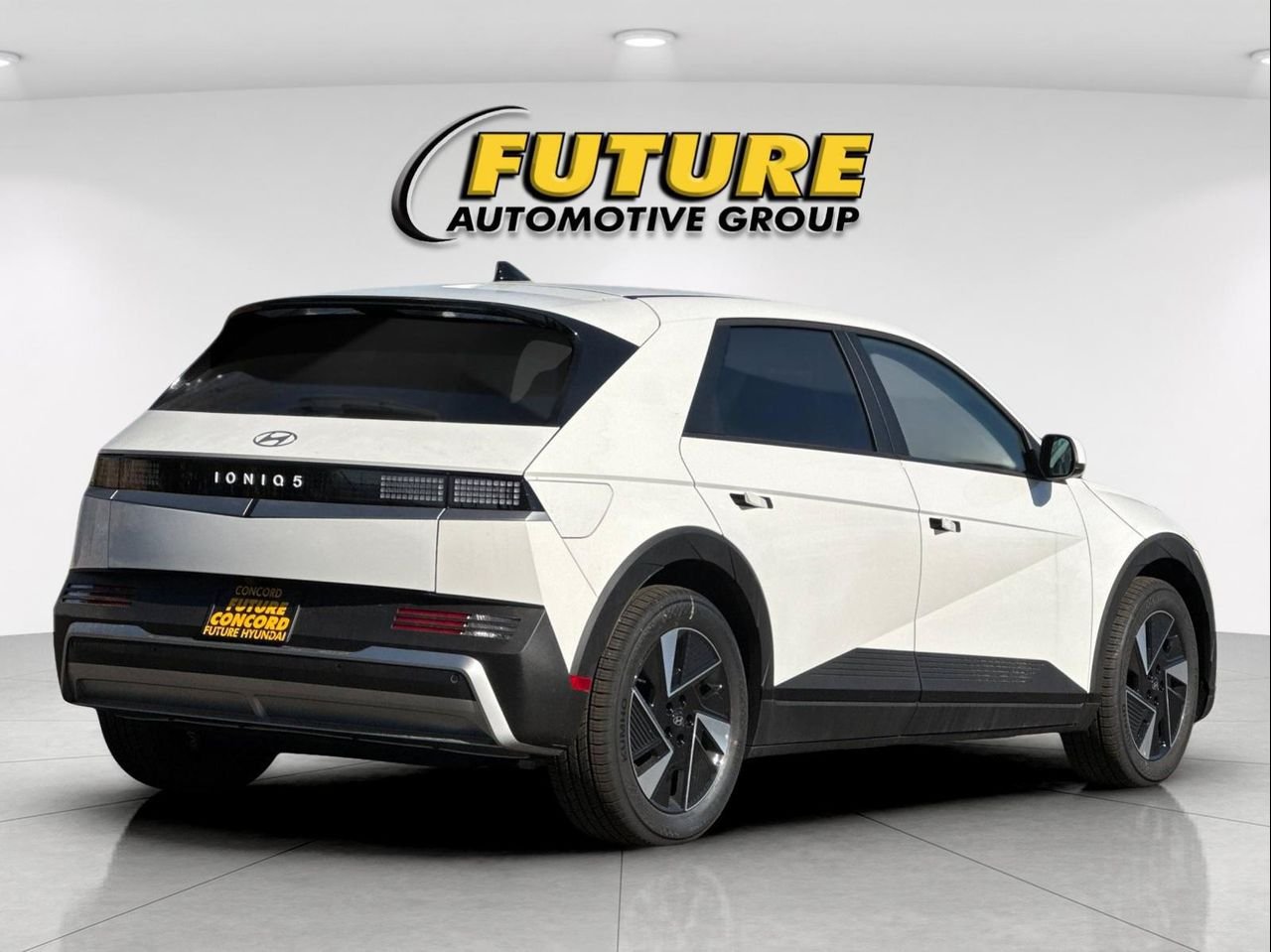 New 2026 White Hyundai SEL image 3