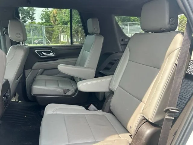 Used 2022 IRIDESCENT PEARL TRICOAT Chevrolet LT image 18