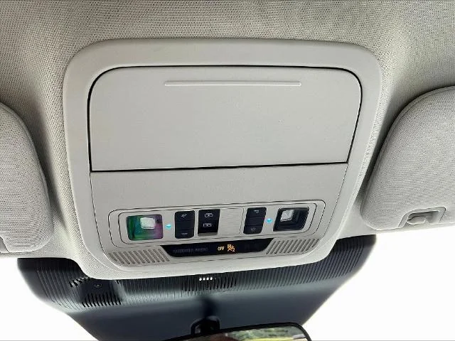 New 2026 Star White Metallic Tri-Coat Ford Active image 66
