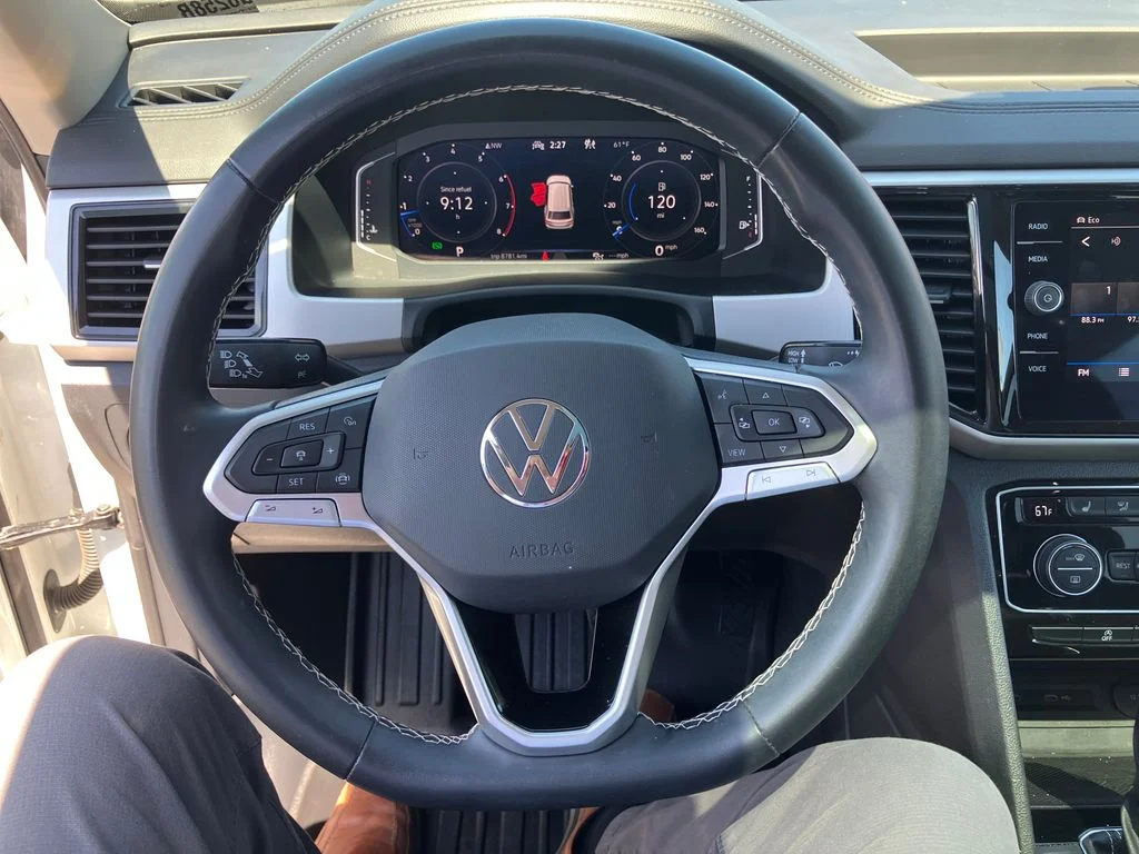 Used 2023 White Volkswagen 2.0T SE w/Technology image 20
