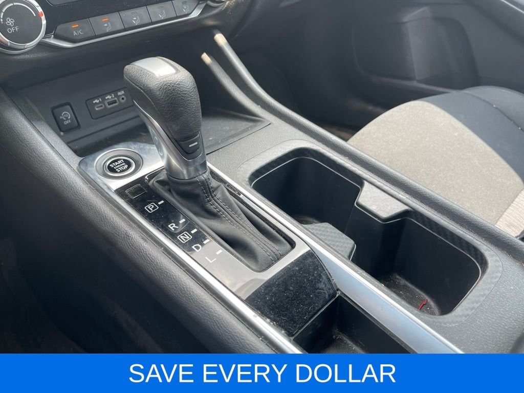 Used 2024  Nissan SV image 12