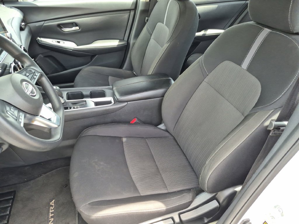 Used 2025 White Nissan SV image 17