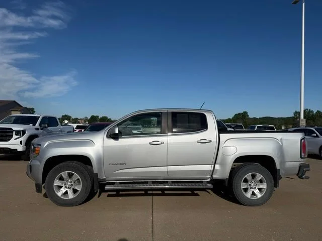 Used 2018 QUICKSILVER METALLIC GMC 2WD SLE image 7