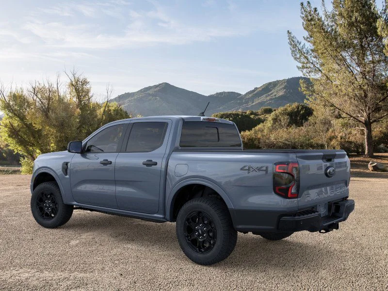 New 2025 Azure Gray Metallic Tri-coat Ford XLT image 4