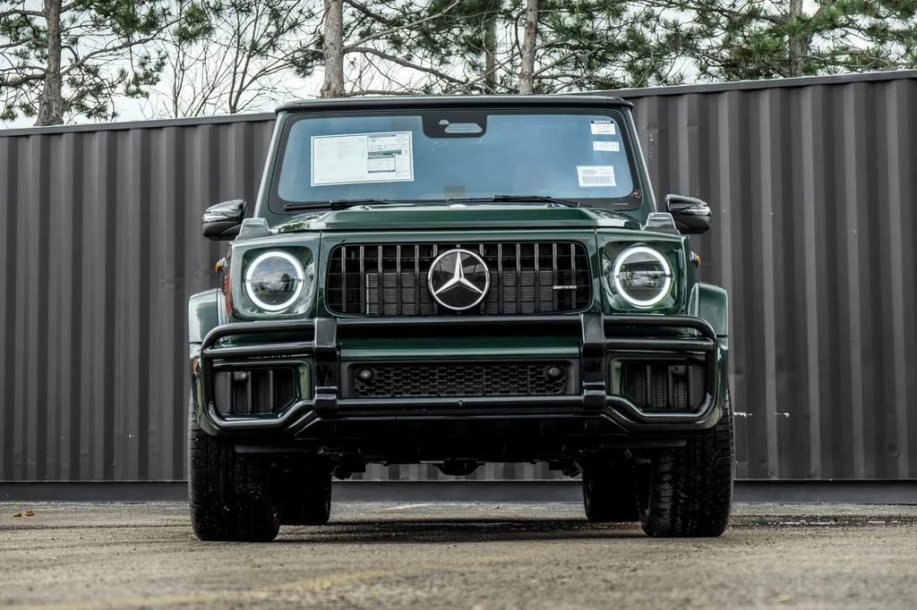 New 2026 MANUFAKTUR Deep Green Non-Metallic Mercedes-Benz G 63 AMG® image 5