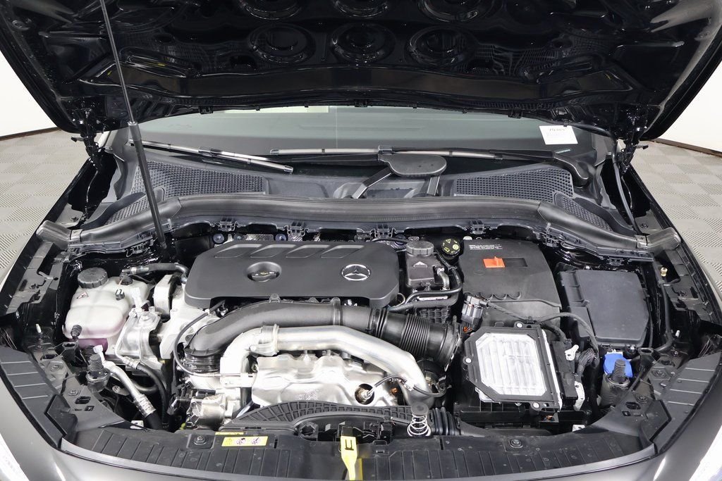 New 2026 Night Black Mercedes-Benz GLA 250 image 9