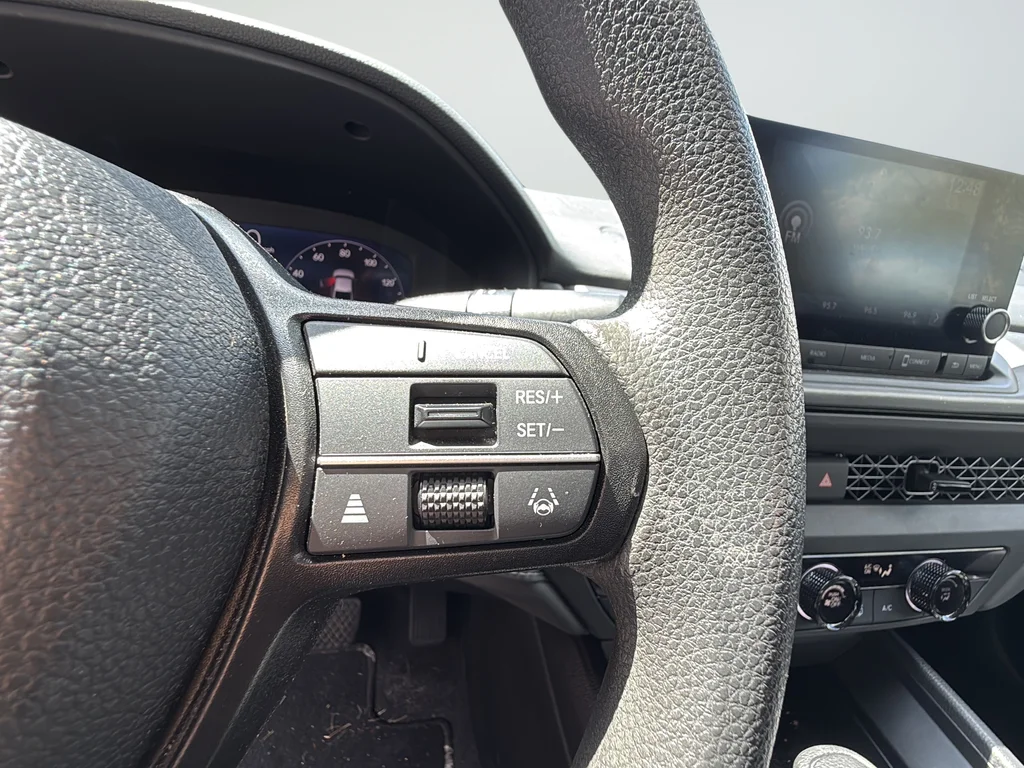 Used 2024  Honda LX image 13