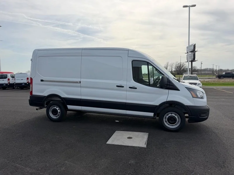 New 2026 Oxford White Ford Cargo Van image 4
