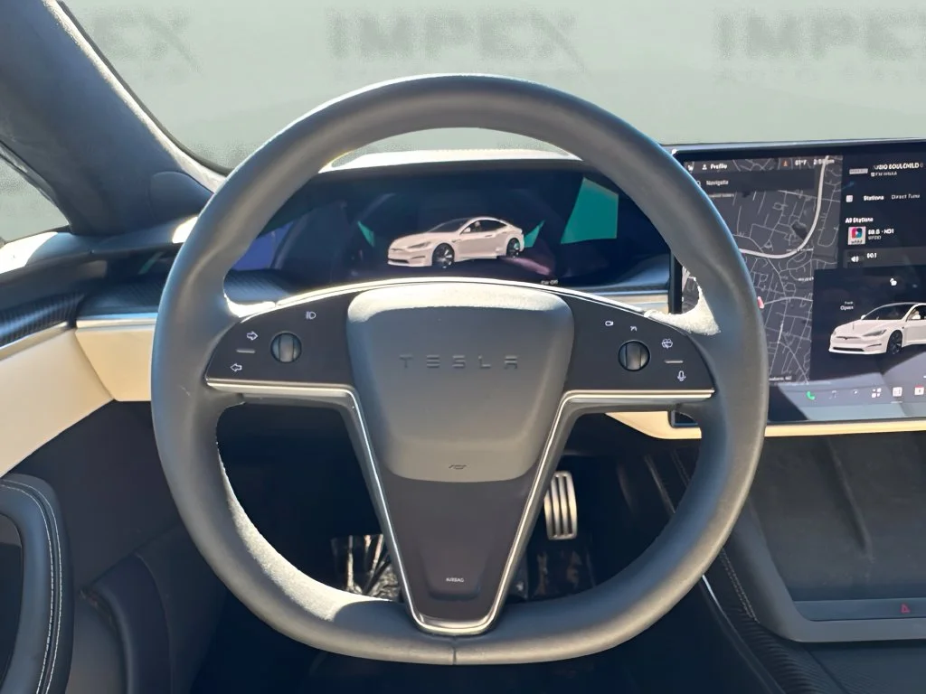 Used 2023 White Tesla Plaid image 15