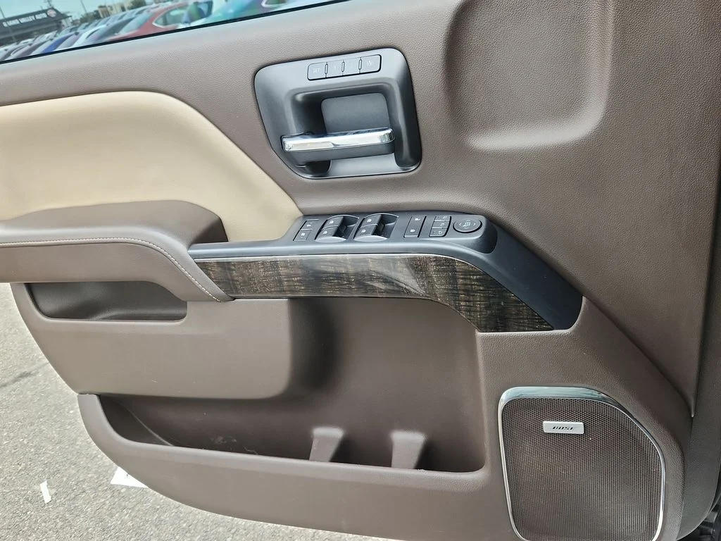 Used 2015 White GMC Denali image 9