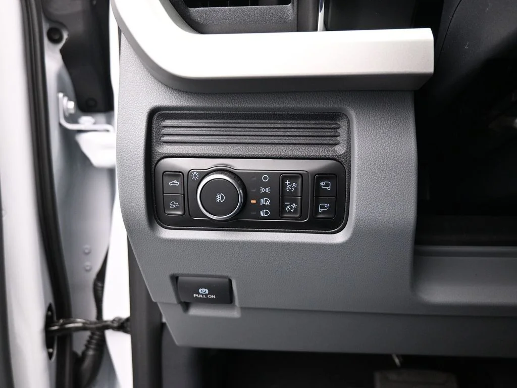 New 2026 White Ford XLT image 37