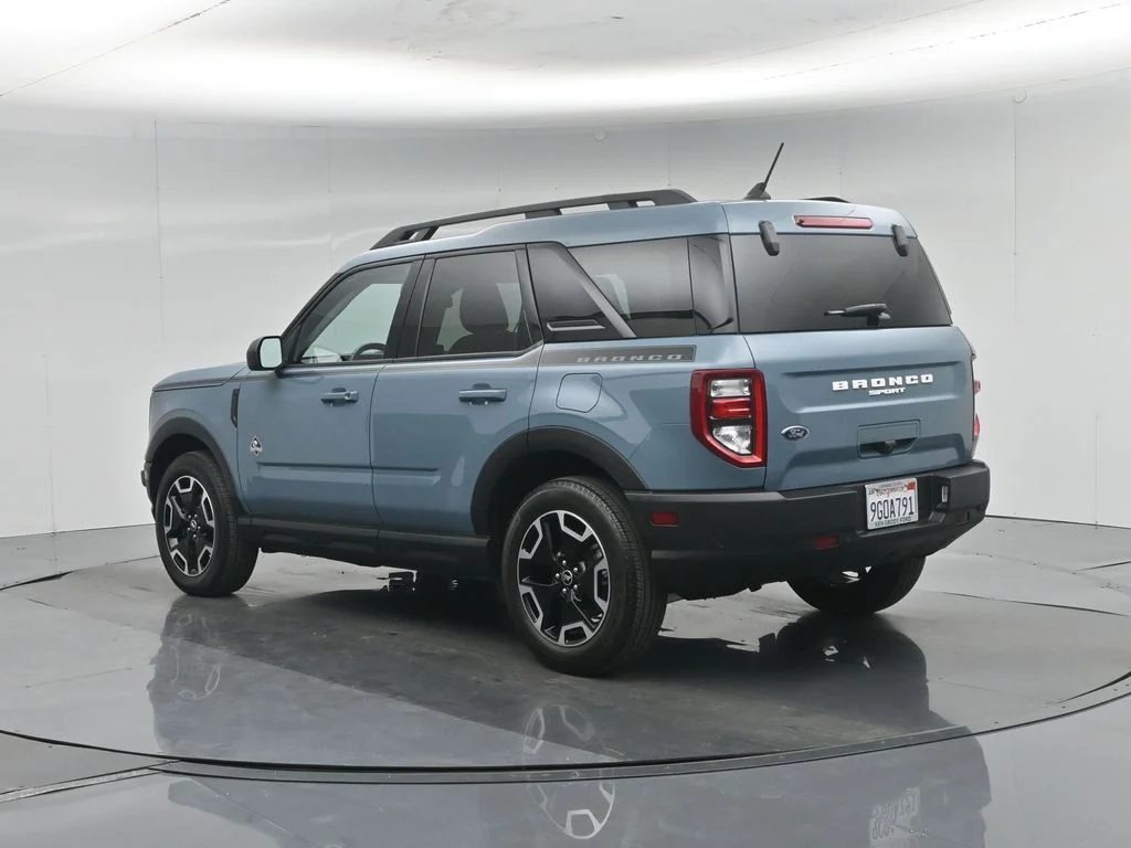 Used 2023  Ford Outer Banks image 6