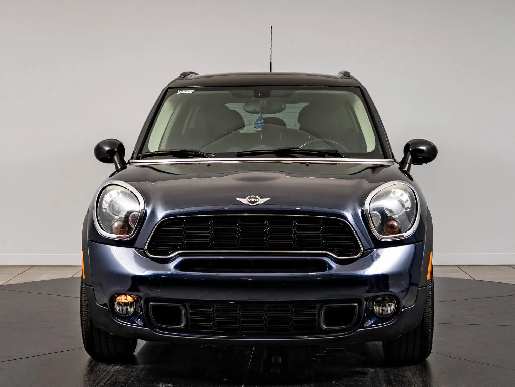 Used 2012 MINI Countryman Countryman S with VIN WMWZC5C57CWL60299 for sale in Wichita, KS
