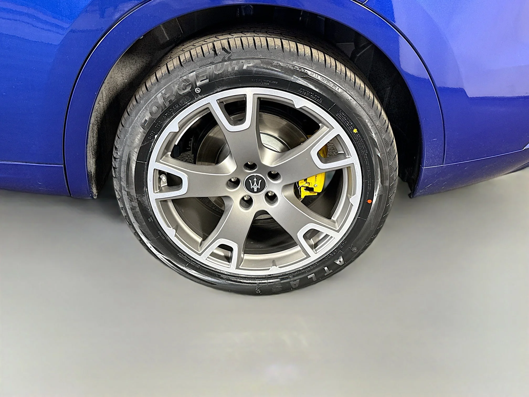 Used 2023 Blu Emozione Metallic Maserati GT image 33