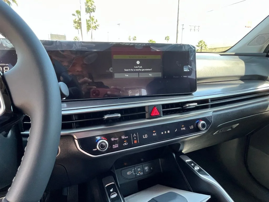 2025 Kia Sorento EX - Photo 21