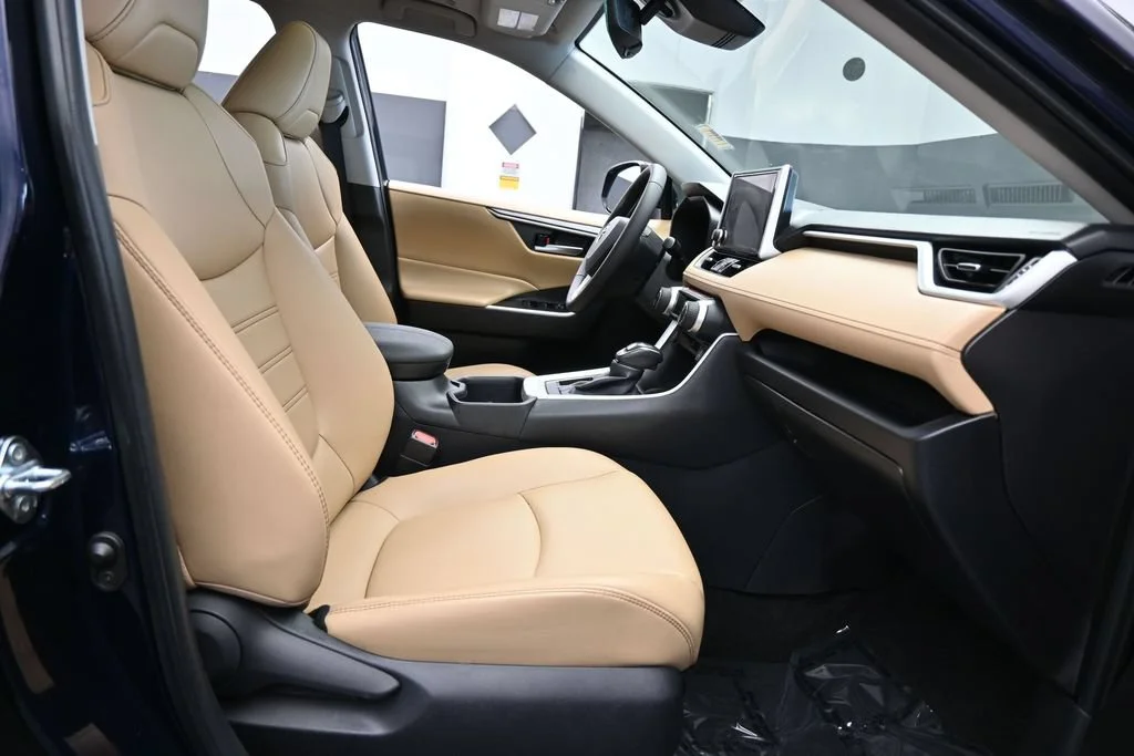 Used 2025 Blueprint Toyota XLE Premium image 45