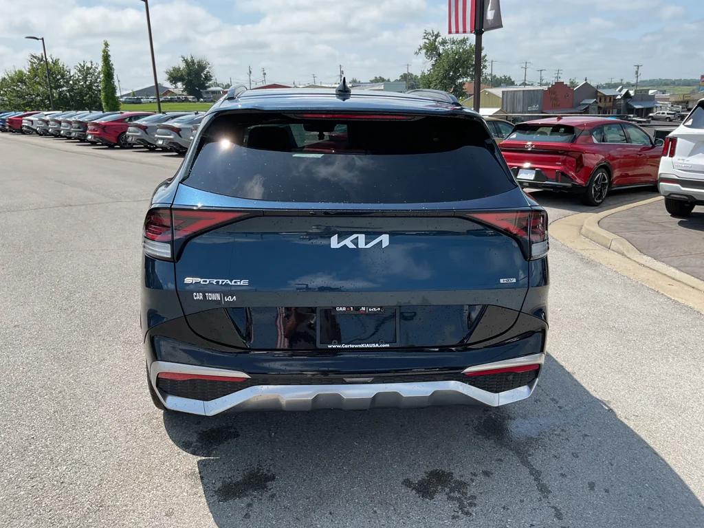 Used 2025 Vesta Blue Kia SX-Prestige image 9