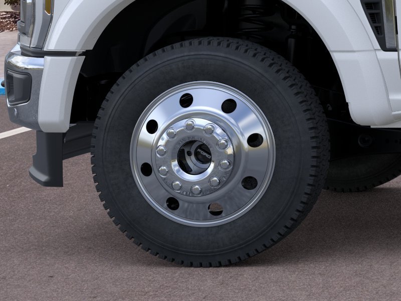 New 2026 Star White Metallic Tri-Coat Ford F-450® Lariat® image 19