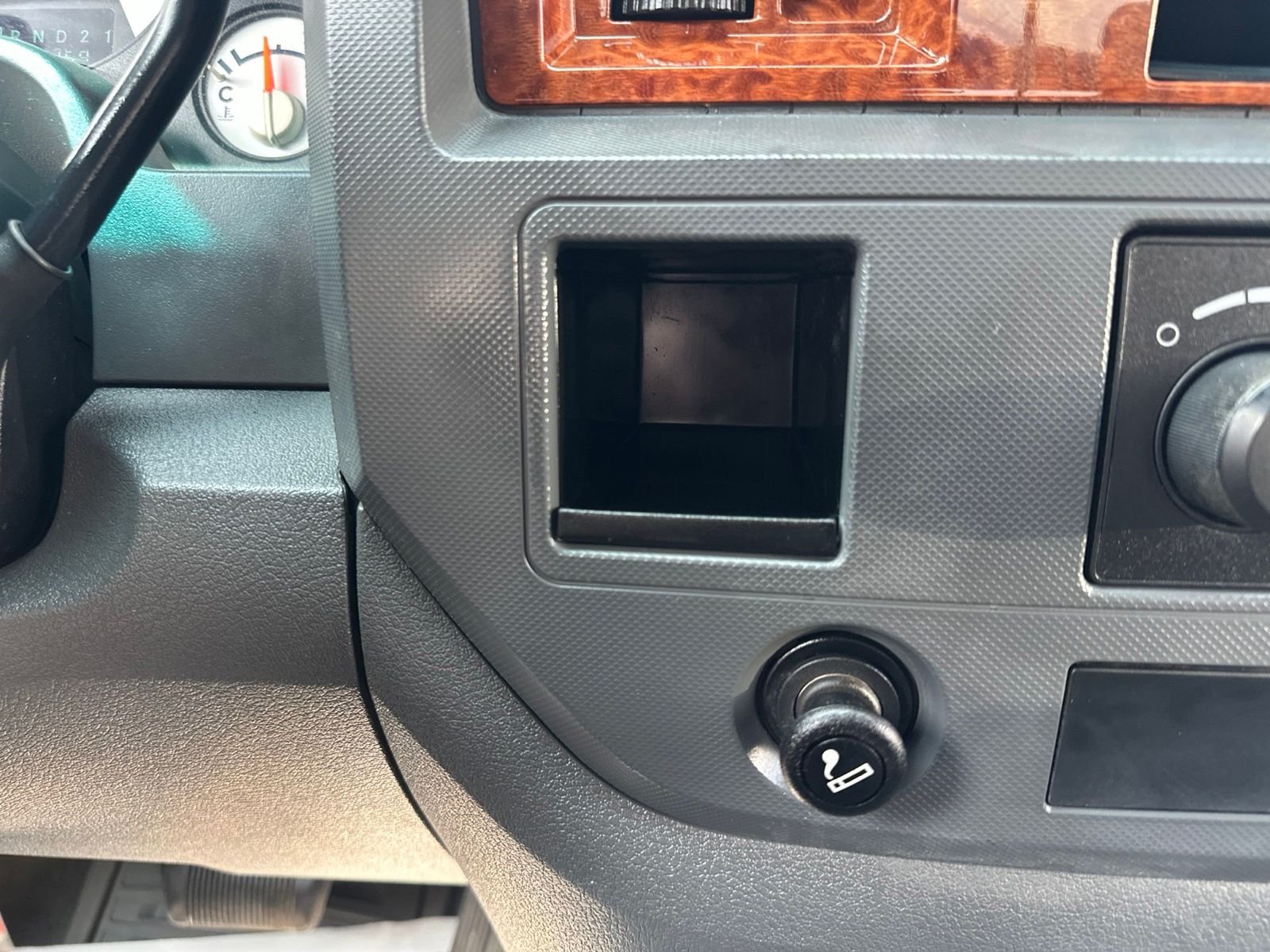 Used 2006 Black Dodge SLT image 48