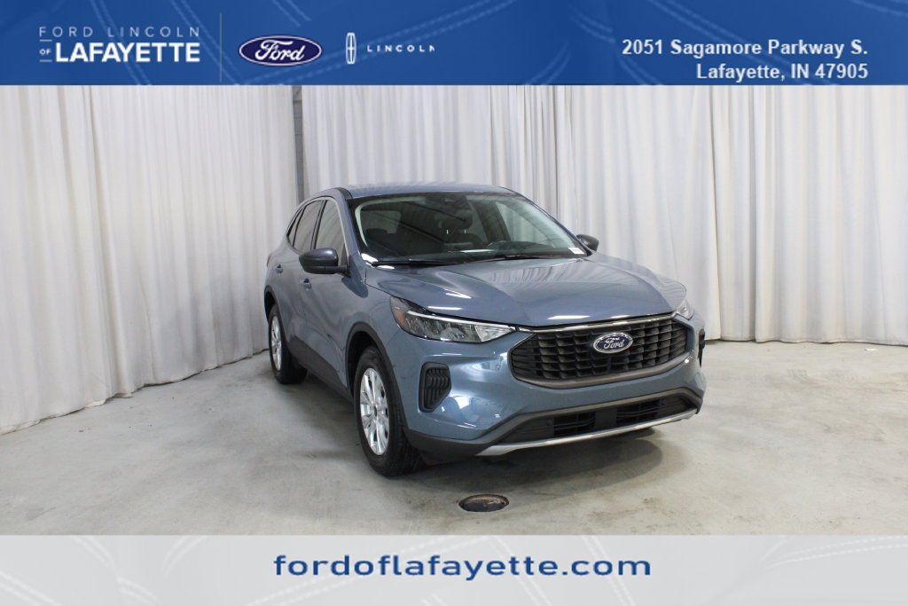 Used 2023 Vapor Blue Ford Active image 1
