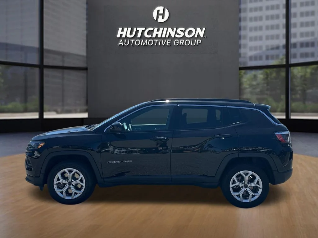 Used 2025 Black Jeep Latitude image 4