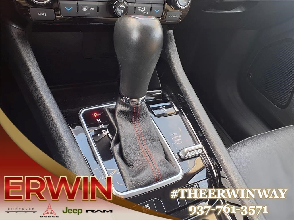 Certified Used 2022 Velvet Red Pearl Coat Jeep Trailhawk image 22