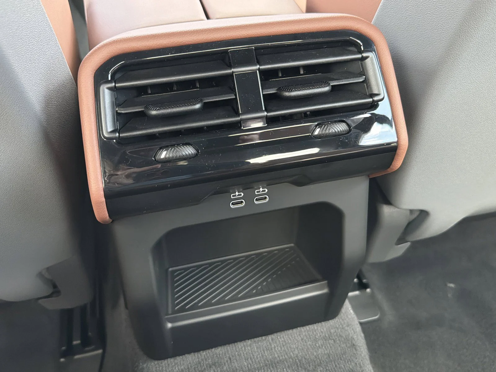 New 2026 Dune Grey Metallic BMW 30 xDrive image 18