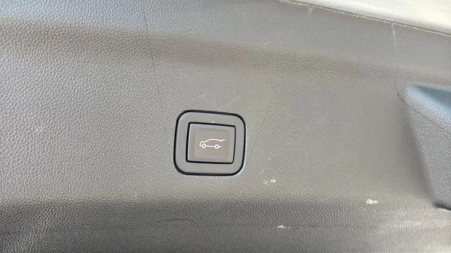 Used 2023 Sterling Metallic GMC Denali Ultimate image 35