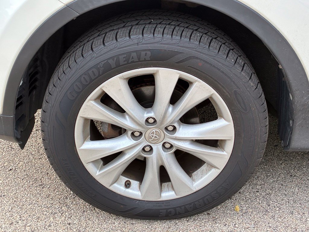 Used 2014 White Toyota Limited image 15