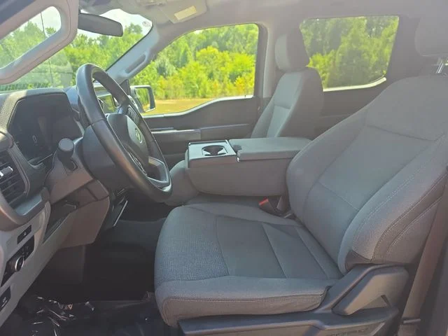Used 2025 Gray Ford XLT image 15
