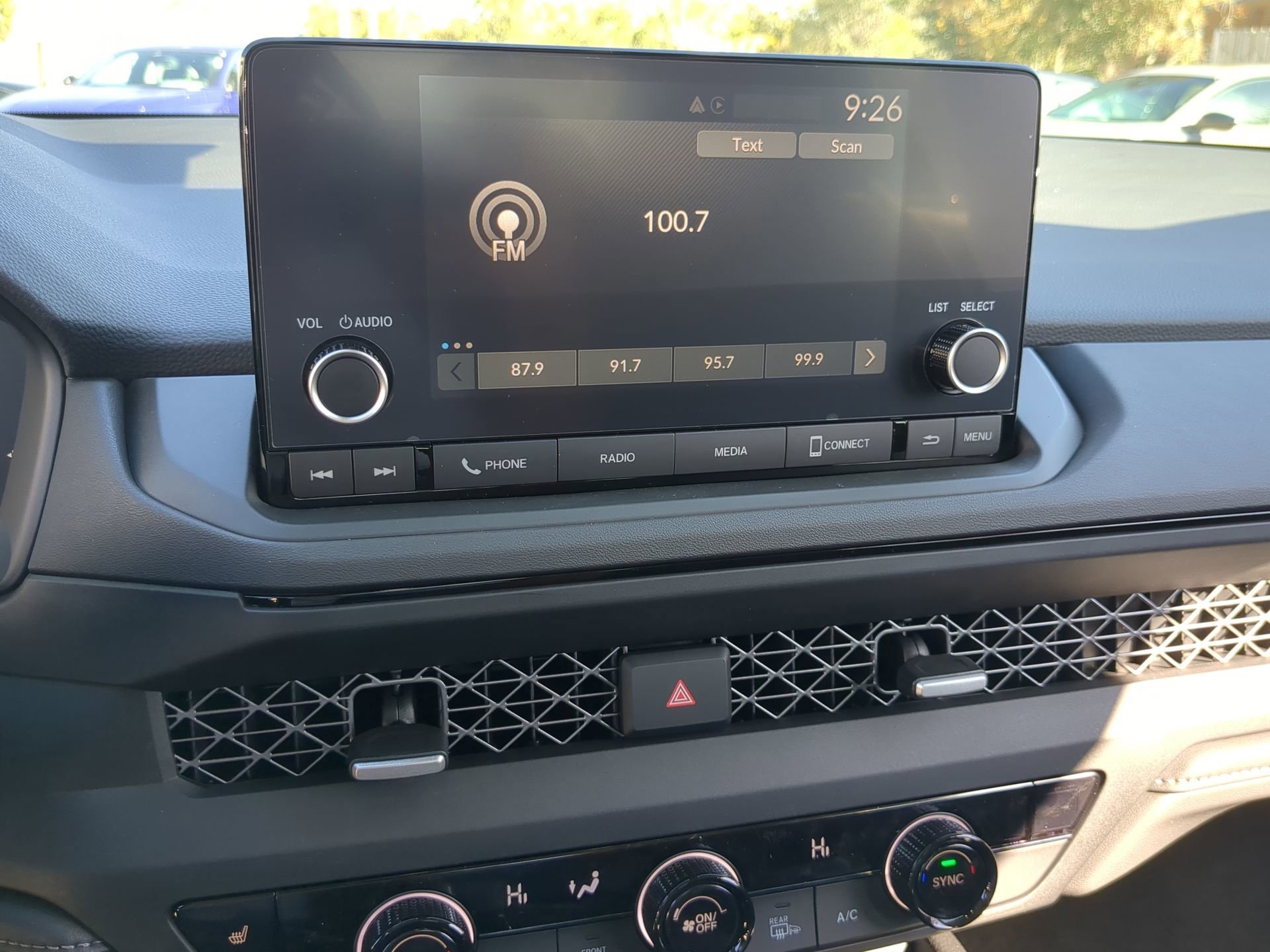 2025 Honda Accord SE - Photo 23