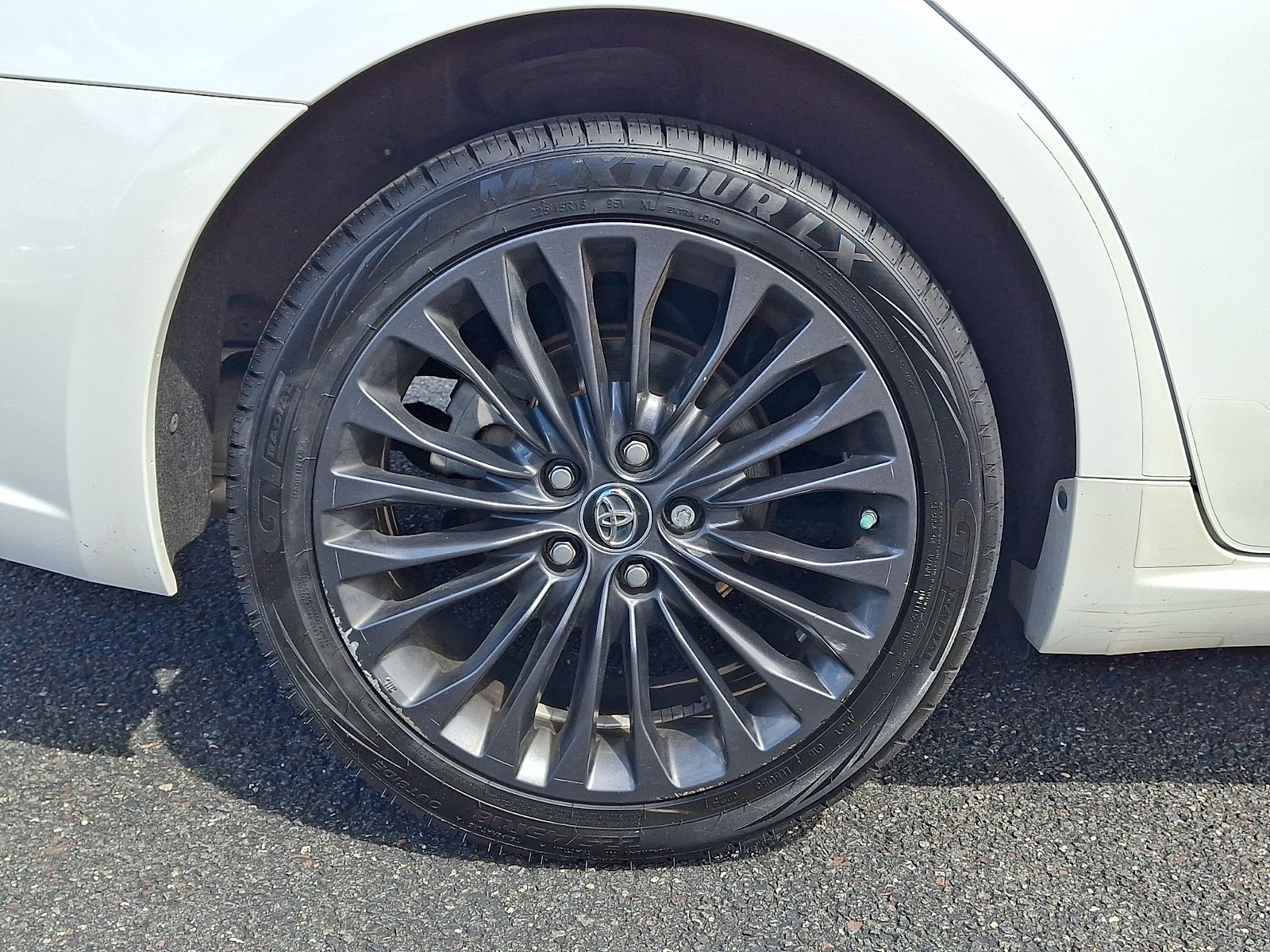 Used 2016 Blizzard Pearl - 070 Toyota Touring image 8