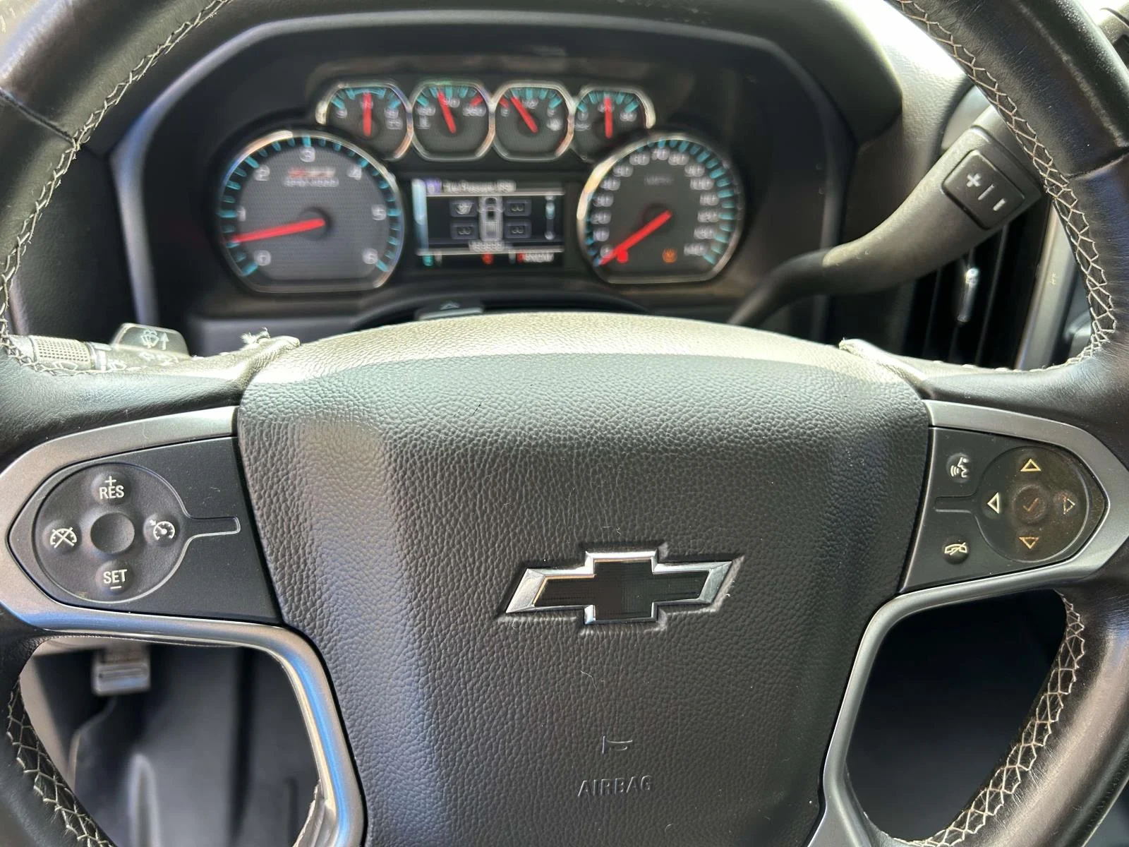 Used 2015 Green Chevrolet 4WD Crew Cab 143.5 LT w/2LT image 15