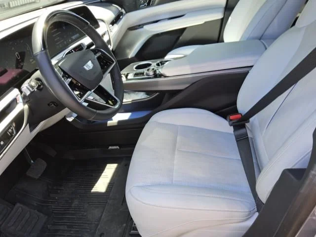 Used 2024 Silver Cadillac Luxury image 8