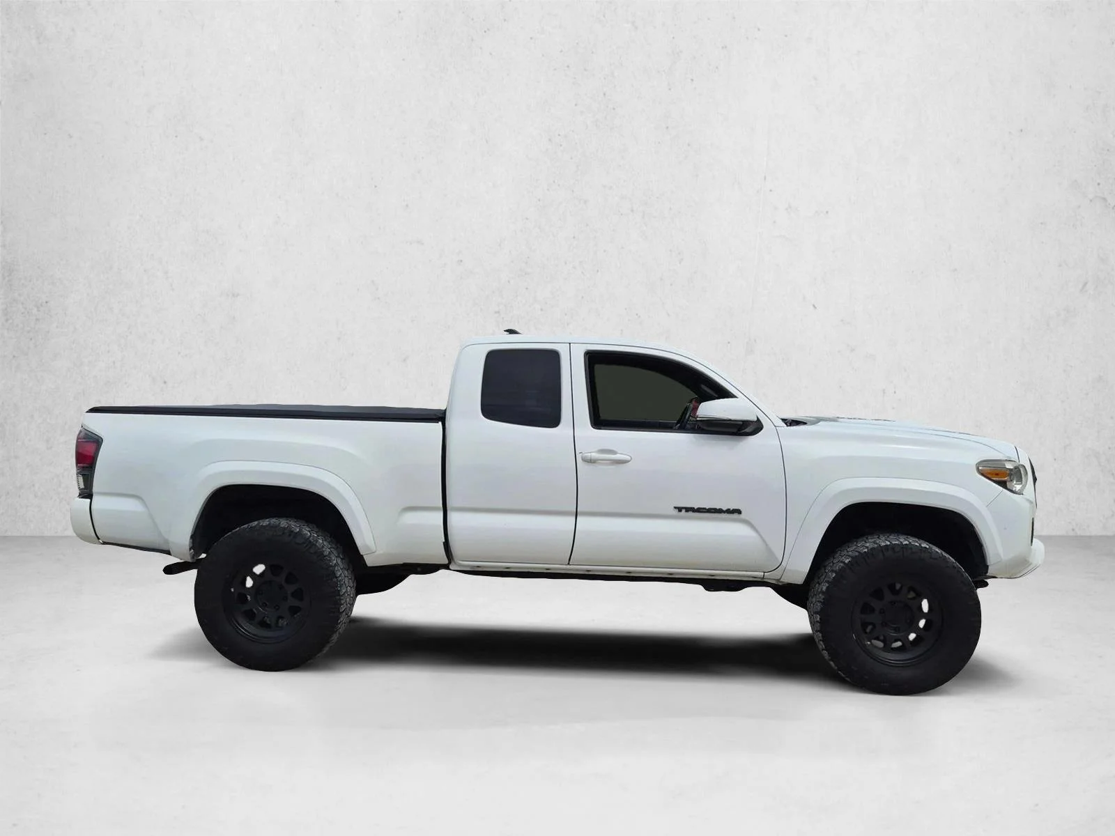 Used 2018 Super White Toyota TRD Sport image 4
