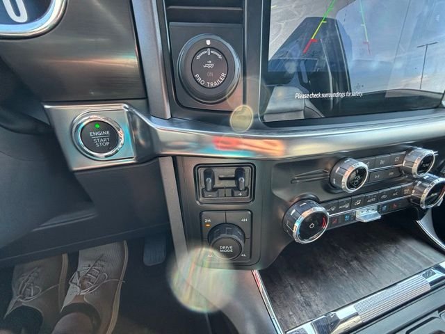 Used 2023 White Metallic Ford Lariat image 19