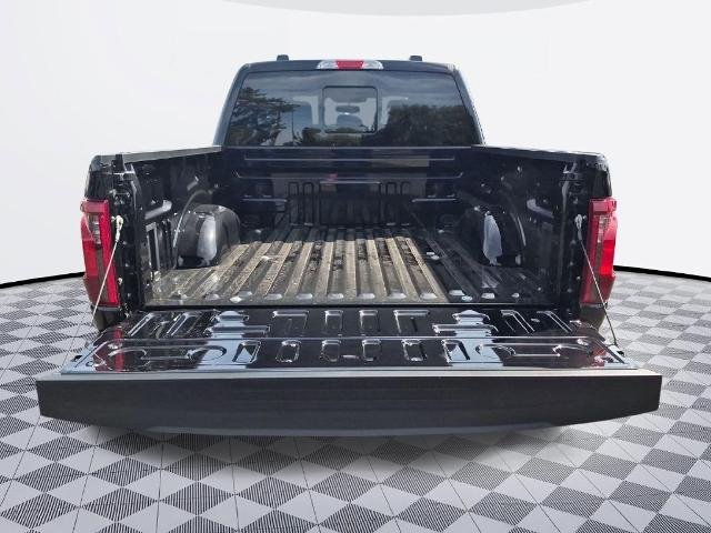 New 2026 Agate Black Metallic Ford XLT image 23