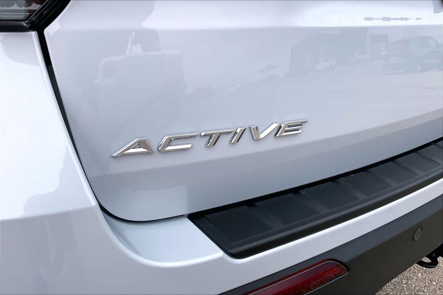 New 2026 Space White Metallic Ford Active image 15
