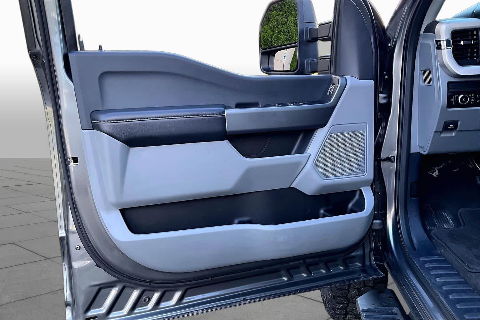 Used 2025 Carbonized Gray Ford XL image 22