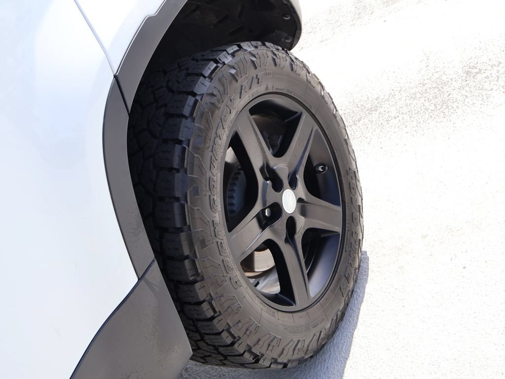 Used 2020 Fuji White Land Rover HSE image 38