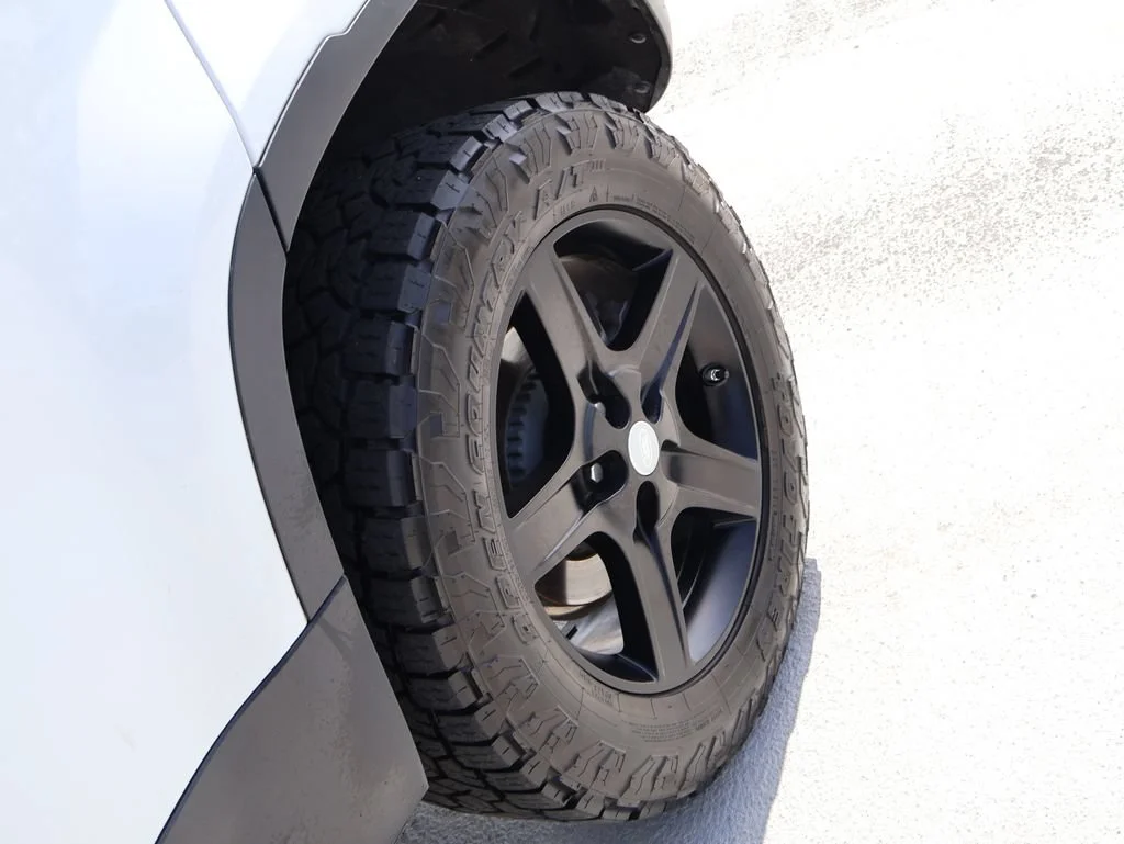 Used 2020 Fuji White Land Rover HSE image 38