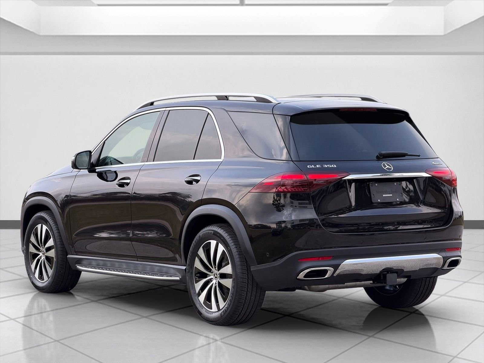 New 2026 Obsidian Black Metallic Mercedes-Benz GLE 350 image 4